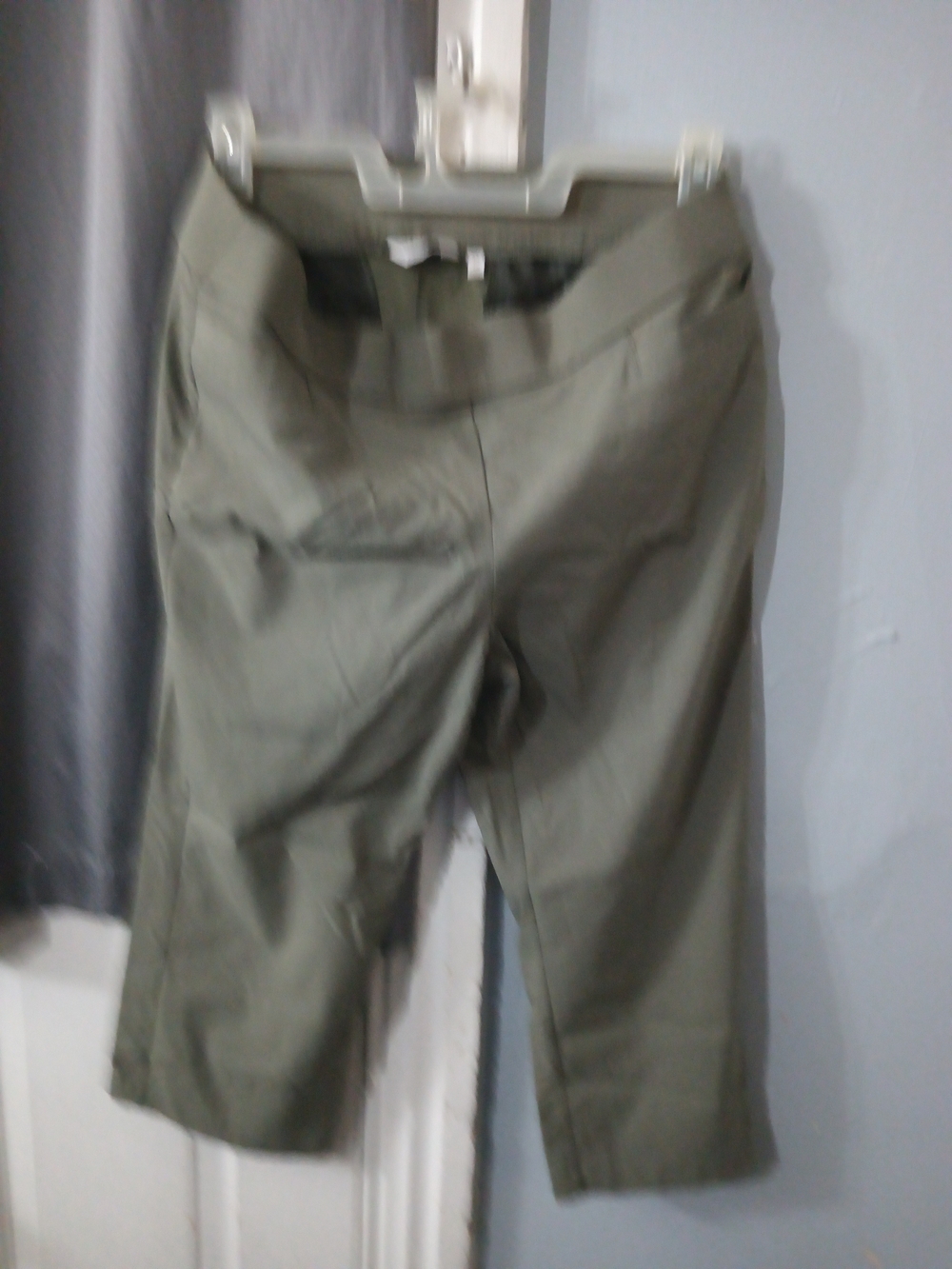 Coral Bay Olive Capris for Women